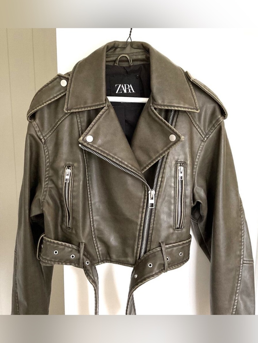 Zara Olive Green Faux Leather Cropped Moto Jacket - Large